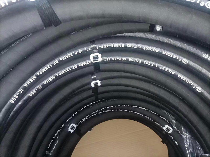 Performance comparison of high-pressure hoses