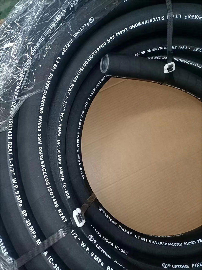 Analysis of High Pressure Sandblasting Rubber Hose Materials