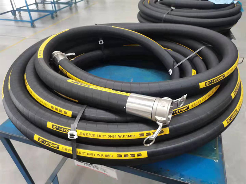 Large caliber wear-resistant rubber hose for mining transportation