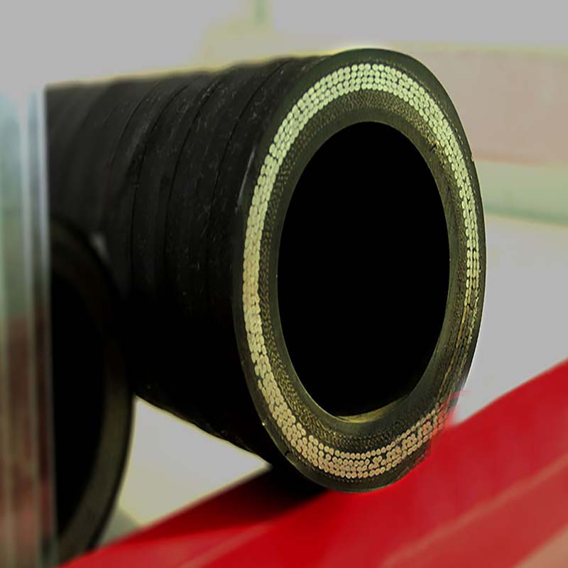 Wear resistant rubber sand and gravel conveying hose